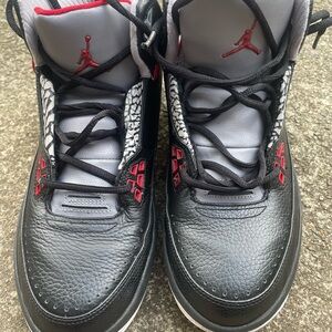 Jordan Men's Black and Red Sneakers